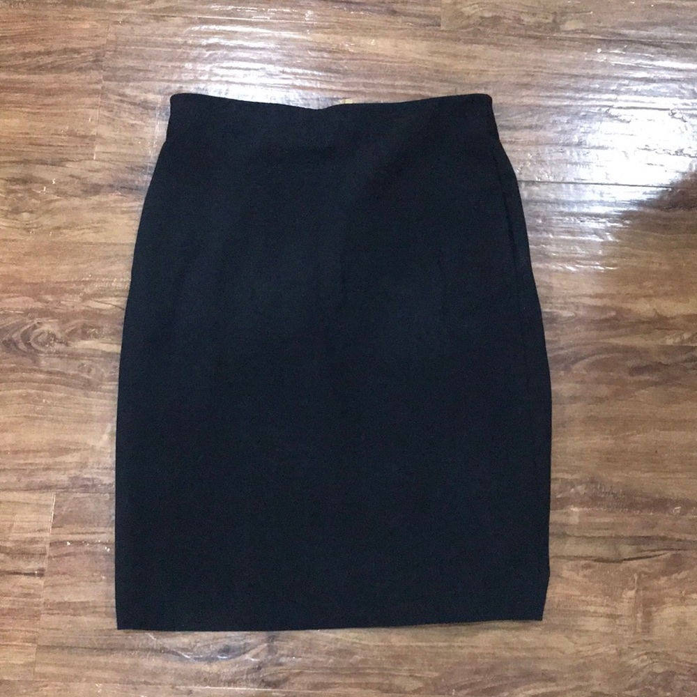 Pencil skirt, flexible material